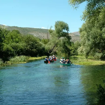 Hostel Fiume Tirino *